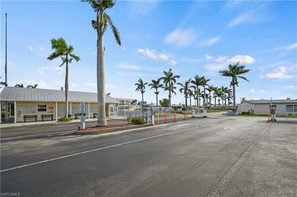 11641 Cardiff DR, FORT MYERS FL 33908-25