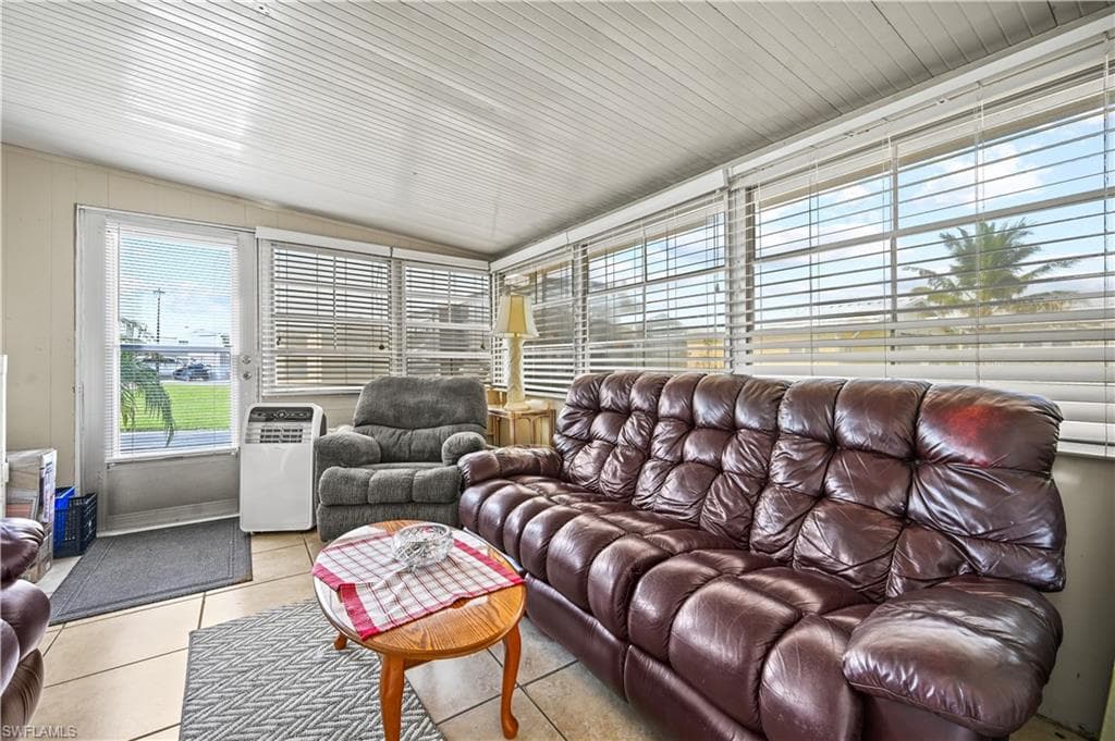 11641 Cardiff DR, FORT MYERS FL 33908-9