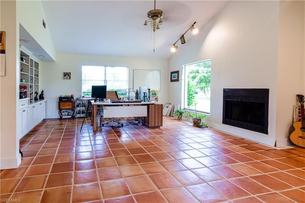 4225 Prestwick CT, NORTH FORT MYERS FL 33903-1