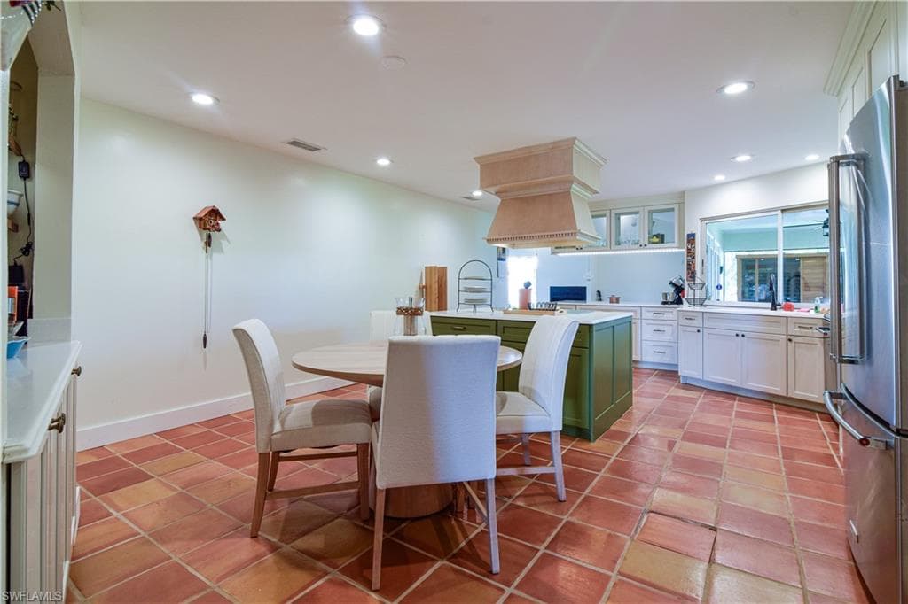 4225 Prestwick CT, NORTH FORT MYERS FL 33903-17