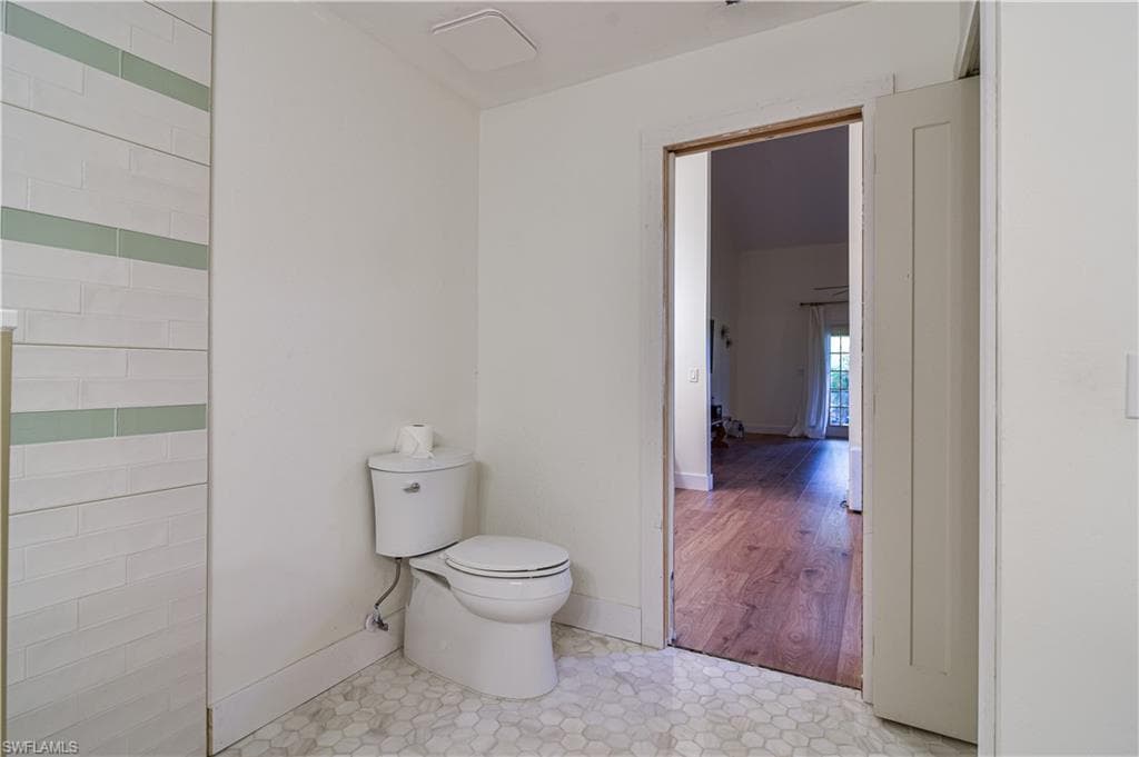 4225 Prestwick CT, NORTH FORT MYERS FL 33903-36