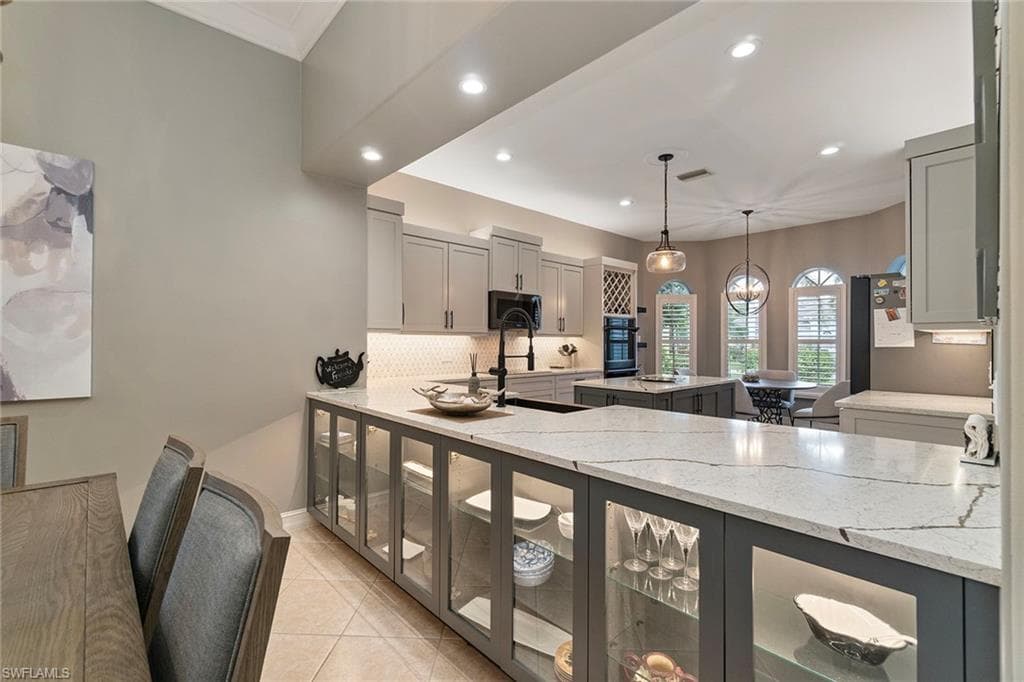 12471 Villagio WAY-10