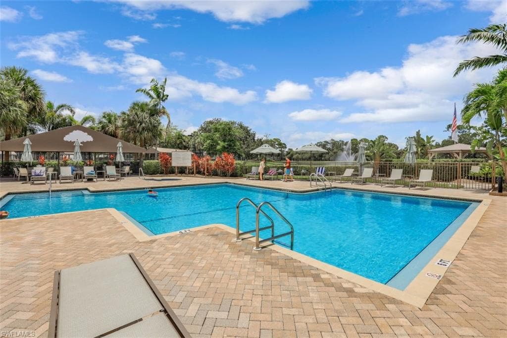 1818 Leamington LN, NAPLES FL 34109-12