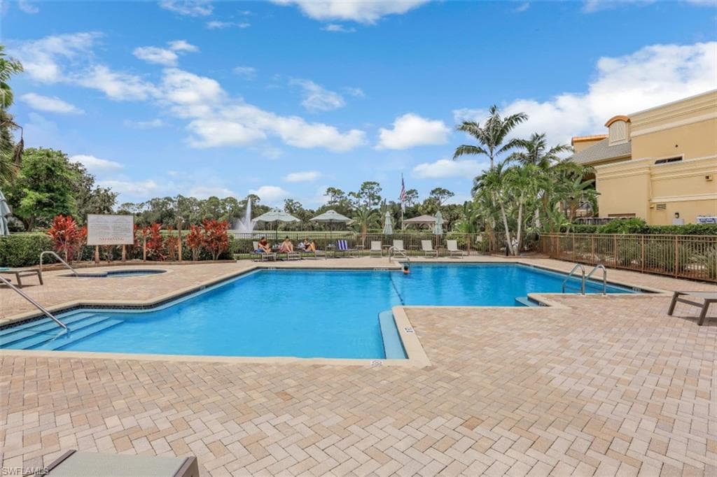 1818 Leamington LN, NAPLES FL 34109-32