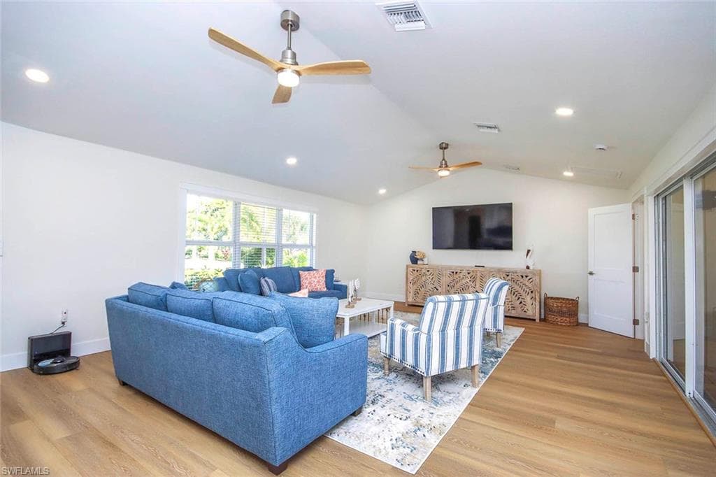 918 Kings Crown DR, SANIBEL FL 33957-11