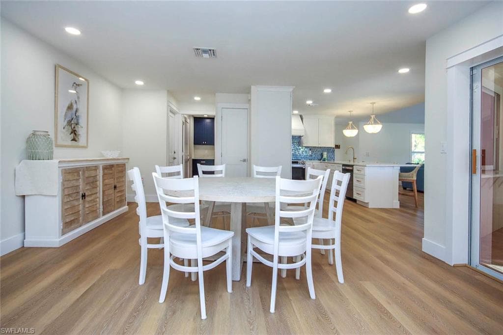 918 Kings Crown DR, SANIBEL FL 33957-14