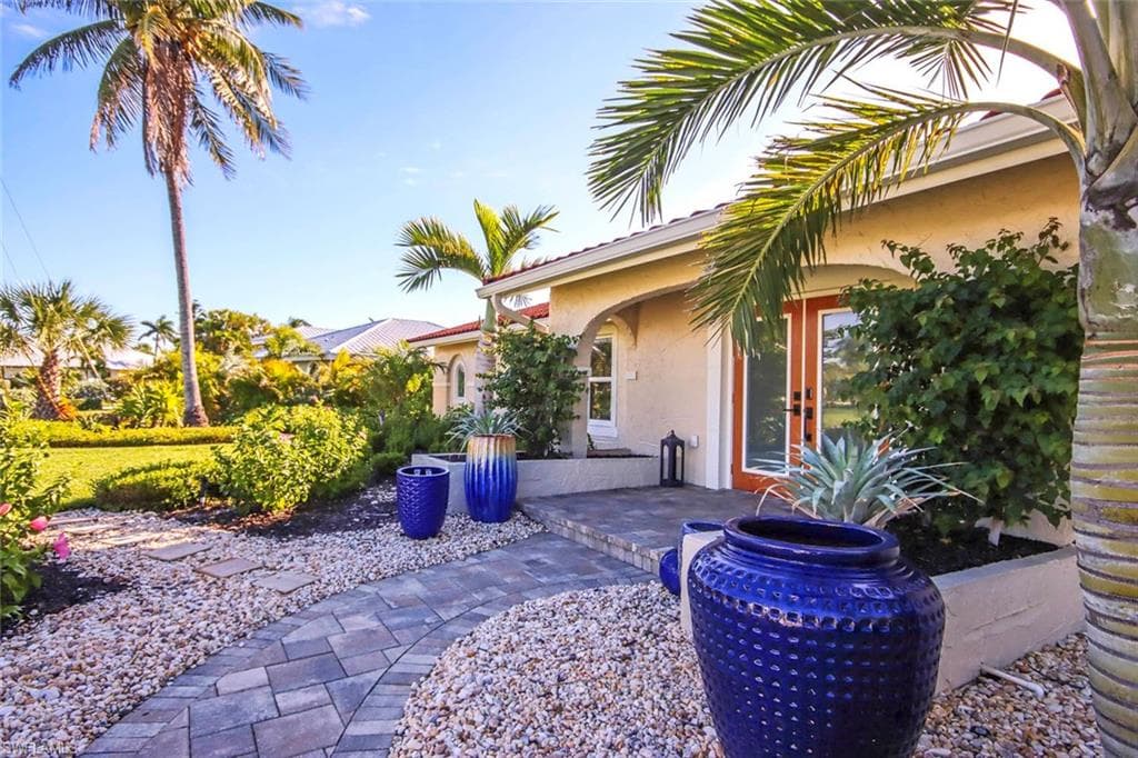 918 Kings Crown DR, SANIBEL FL 33957-3