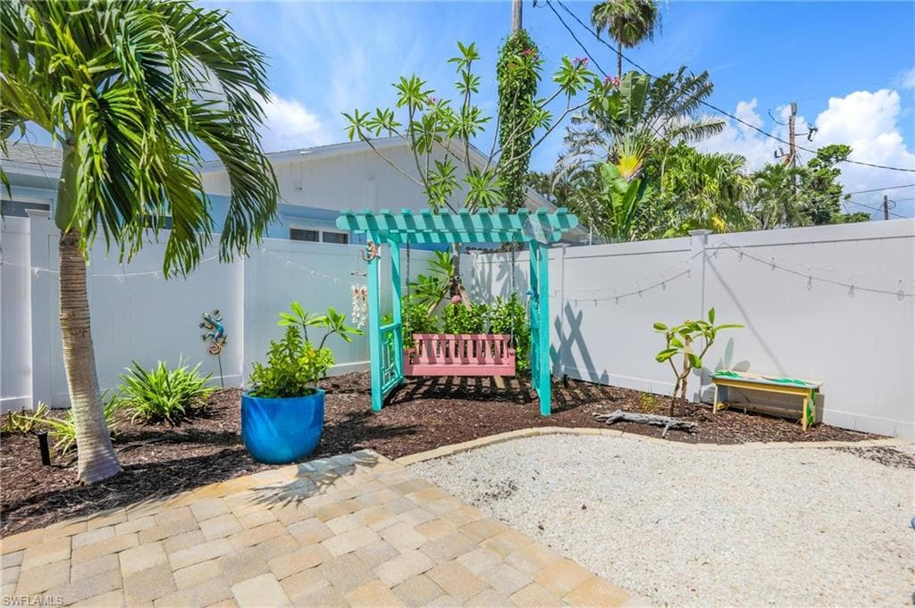 1657 Atlanta Plaza DR-22