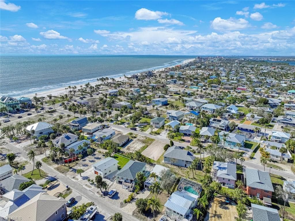 144 Hercules DR, FORT MYERS BEACH FL 33931-7