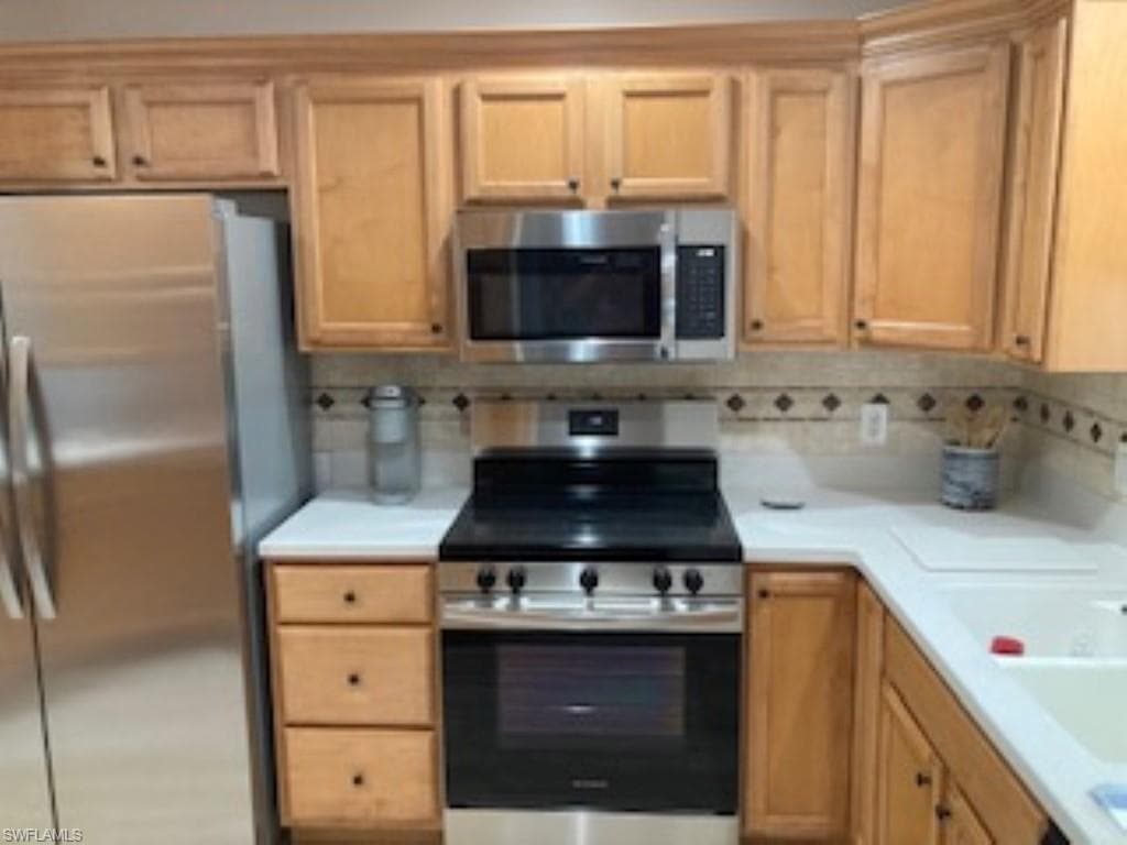 4955 Pepper CIR # 208, NAPLES FL 34113-4