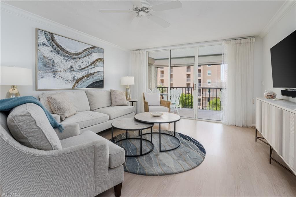 1000 Swallow AVE # 12, MARCO ISLAND FL 34145-1