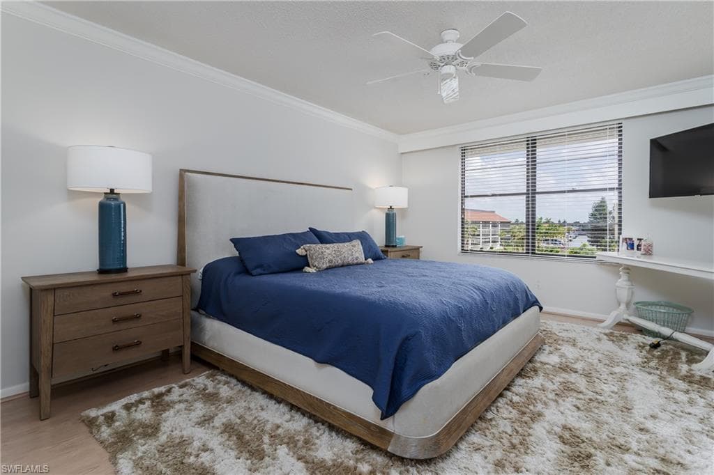 1000 Swallow AVE # 12, MARCO ISLAND FL 34145-11