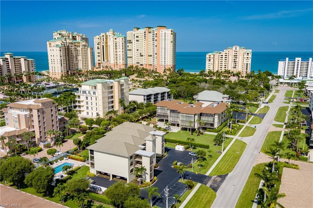 1000 Swallow AVE # 12, MARCO ISLAND FL 34145-18