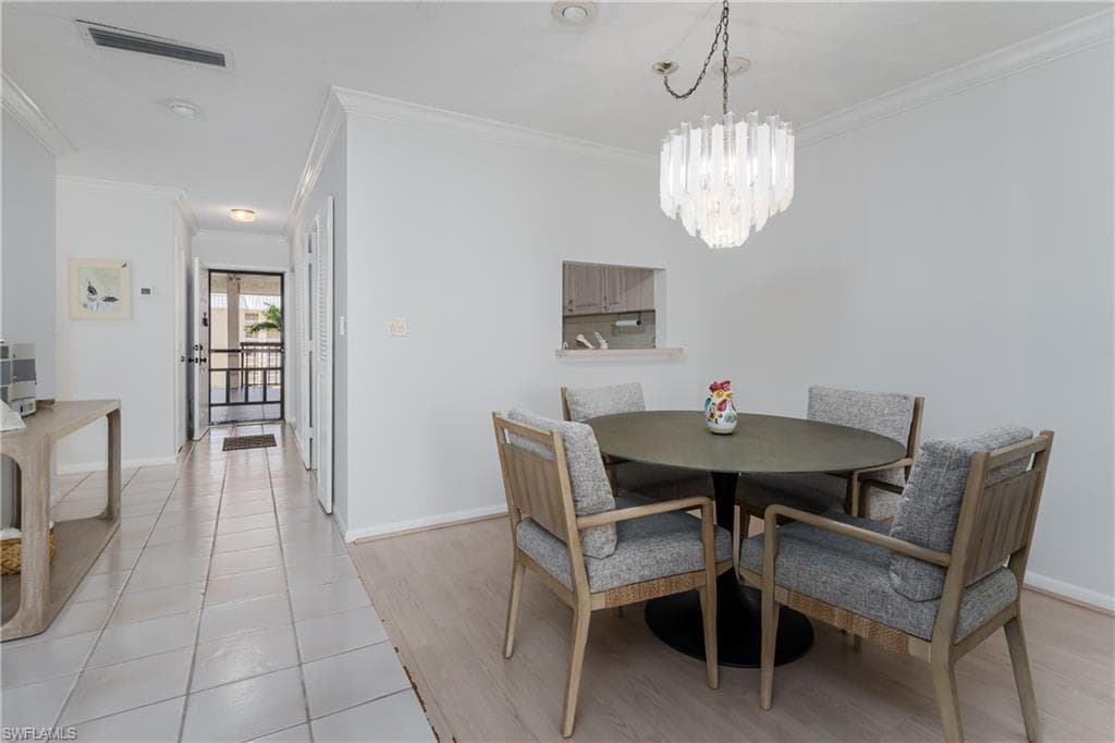 1000 Swallow AVE # 12, MARCO ISLAND FL 34145-7