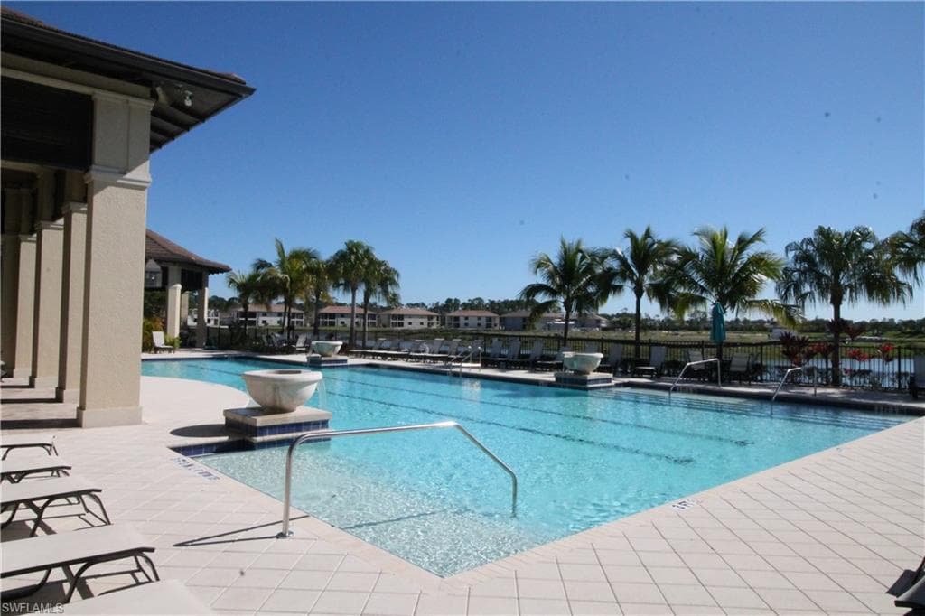 1975 Mustique ST, NAPLES FL 34120-41