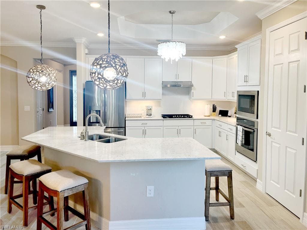 1975 Mustique ST, NAPLES FL 34120-12