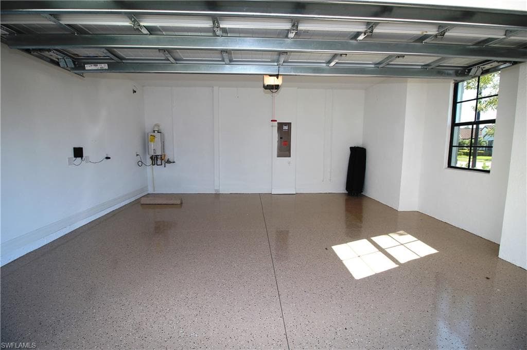 1975 Mustique ST, NAPLES FL 34120-35