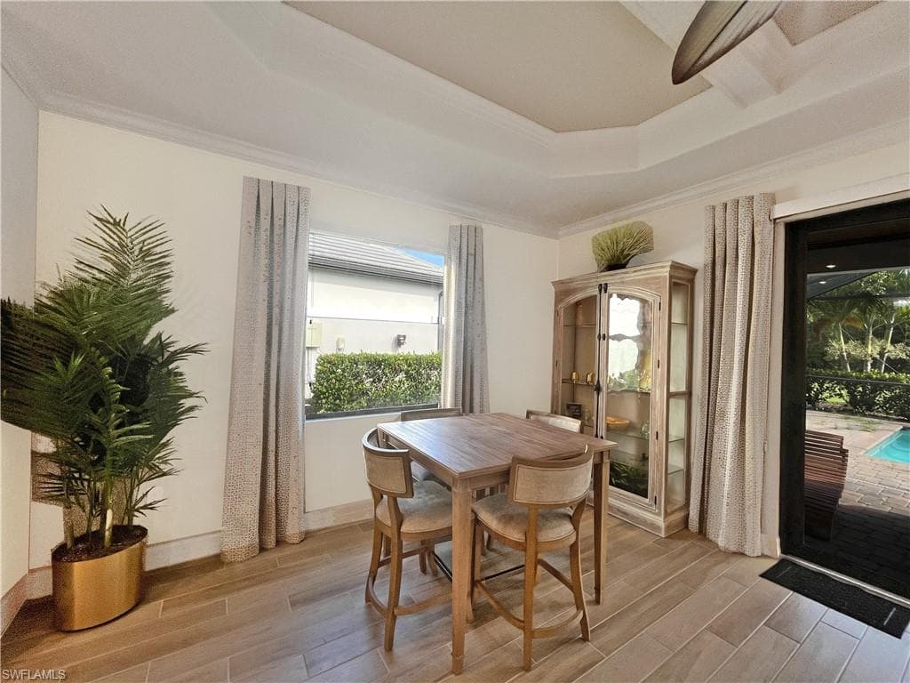 1975 Mustique ST, NAPLES FL 34120-9