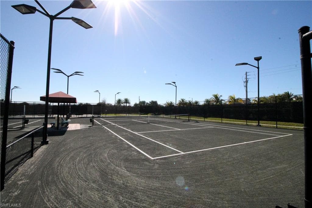 1975 Mustique ST, NAPLES FL 34120-38