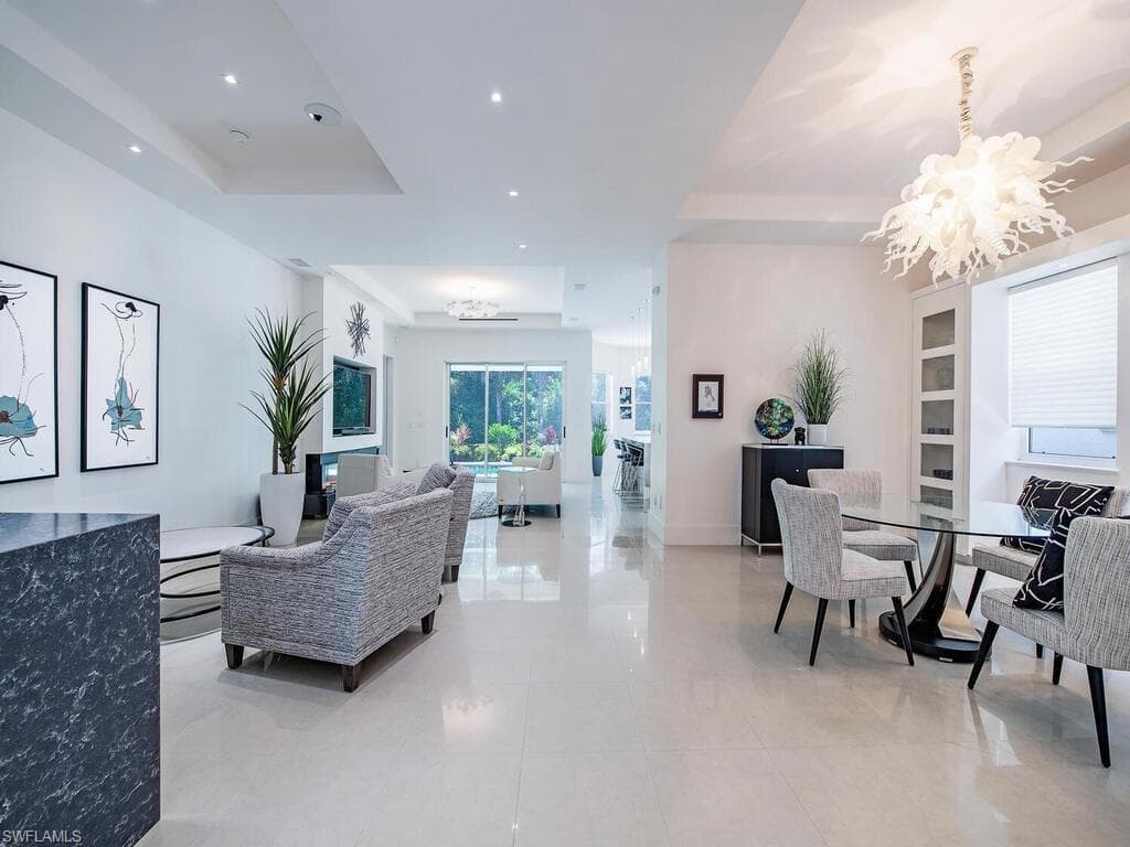 2847 Coco Lakes DR, NAPLES FL 34105-5