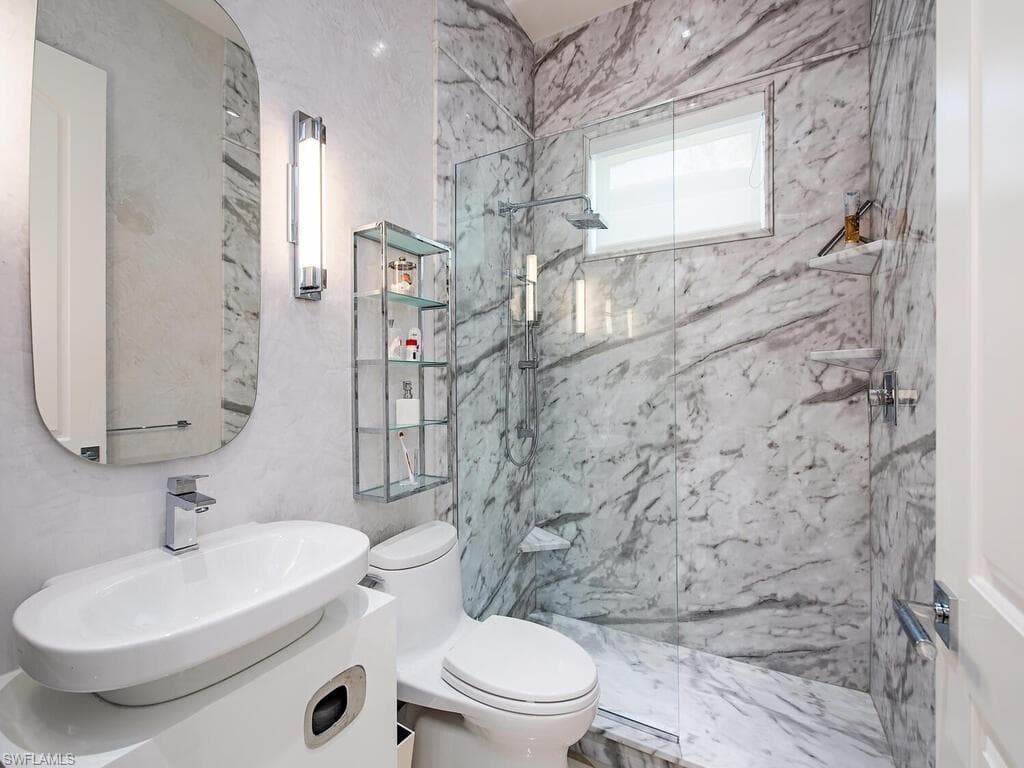 2847 Coco Lakes DR, NAPLES FL 34105-11