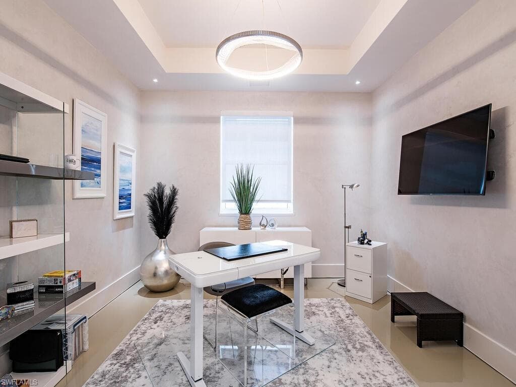 2847 Coco Lakes DR, NAPLES FL 34105-9