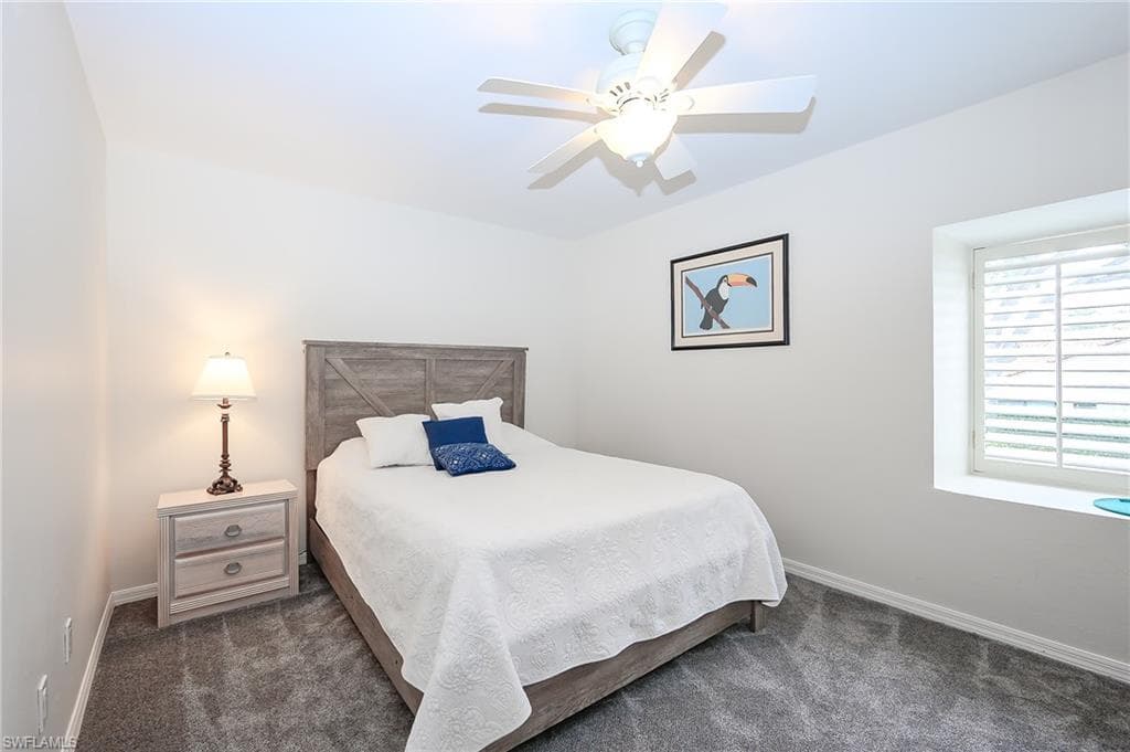 661 Windsurf LN # 202, NAPLES FL 34108-22