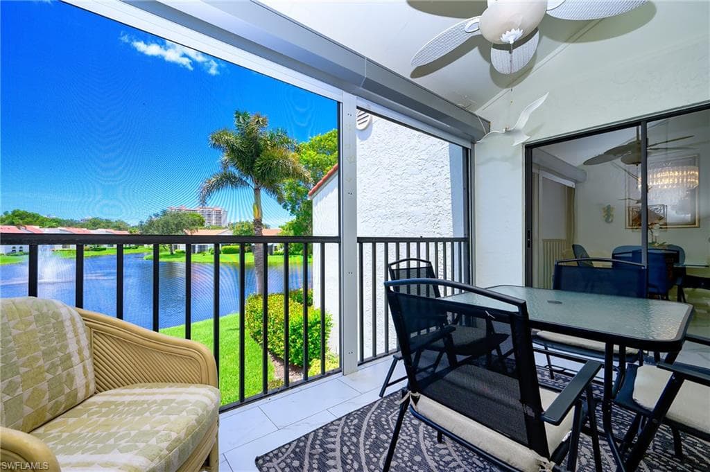 661 Windsurf LN # 202, NAPLES FL 34108-1