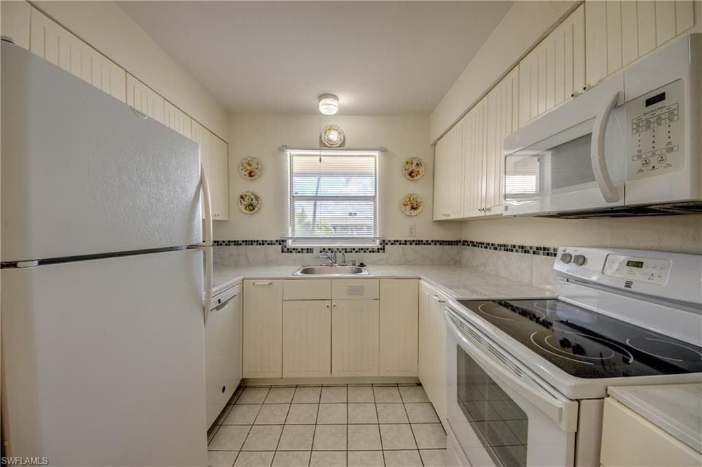 909 SE 46th LN 202-13