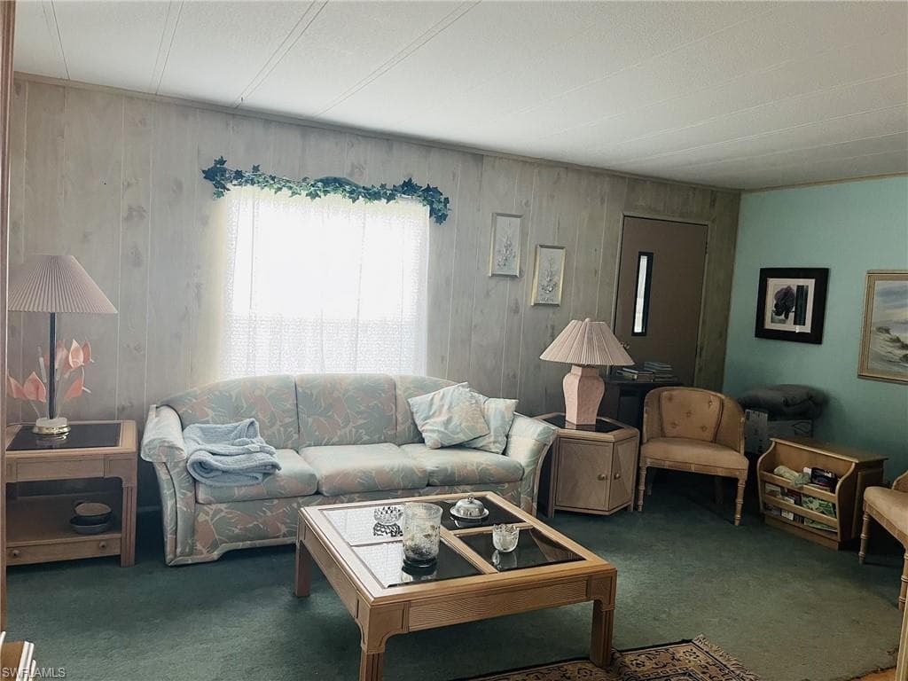 3153 Orchard DR, NORTH FORT MYERS FL 33917-16