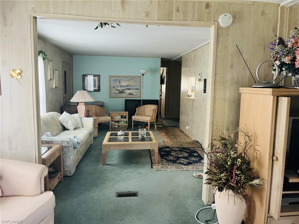 3153 Orchard DR, NORTH FORT MYERS FL 33917-17