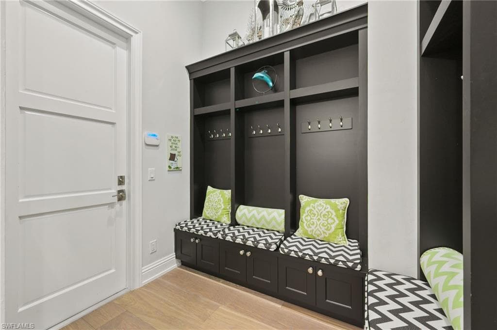 6303 Highcroft DR, NAPLES FL 34119-35