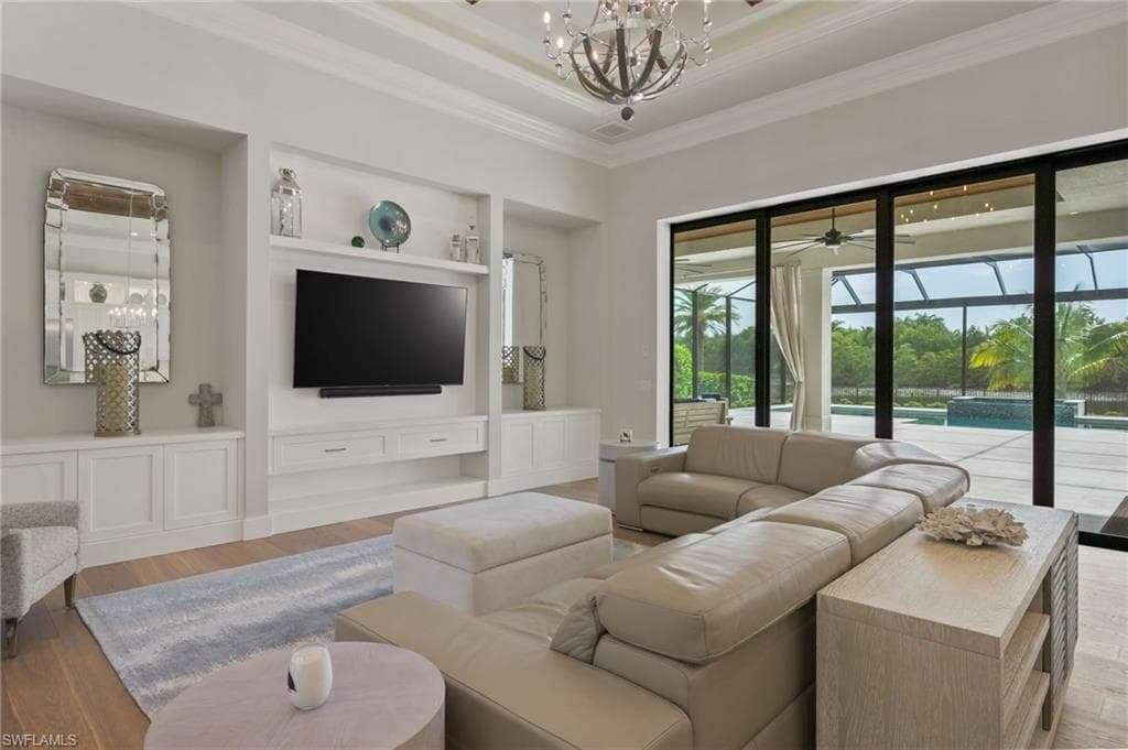 6303 Highcroft DR, NAPLES FL 34119-8