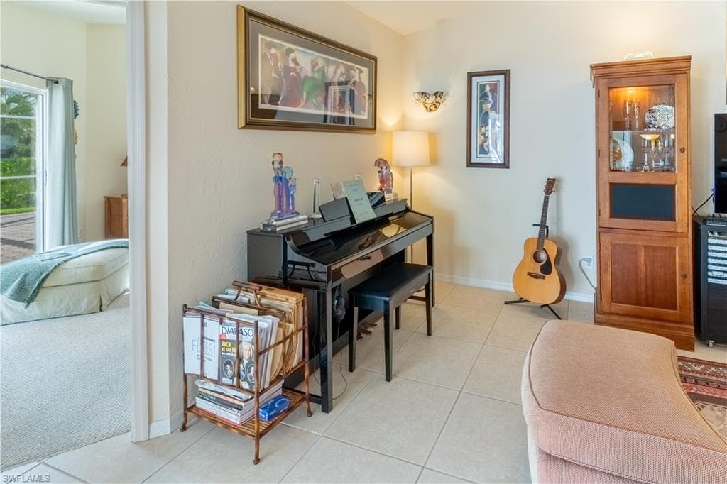 458 Countryside DR-16
