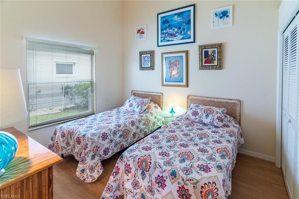 458 Countryside DR-27