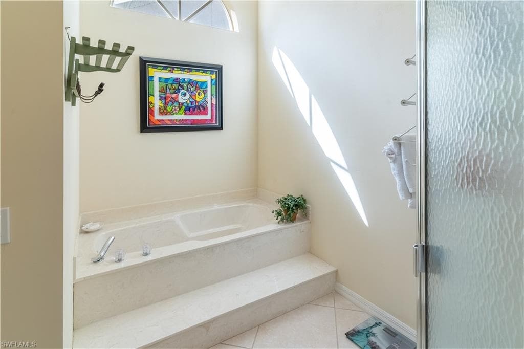 458 Countryside DR-23