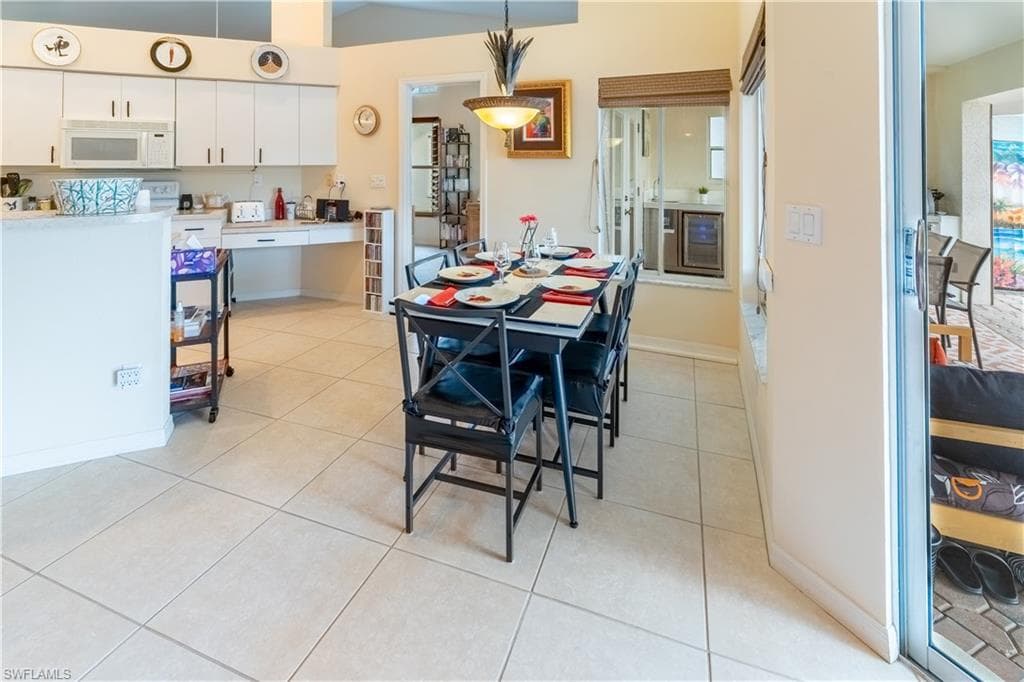 458 Countryside DR-13