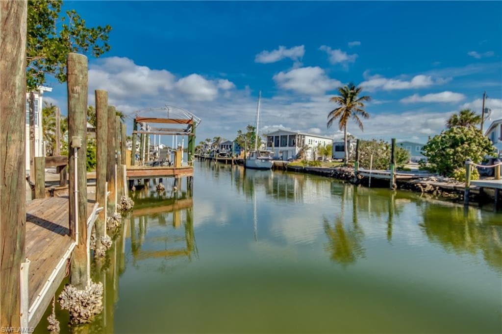 14 Nancy LN, FORT MYERS BEACH FL 33931-21