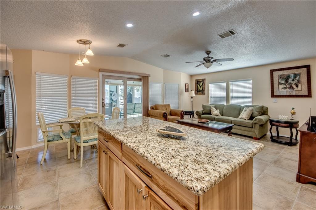 14 Nancy LN, FORT MYERS BEACH FL 33931-13