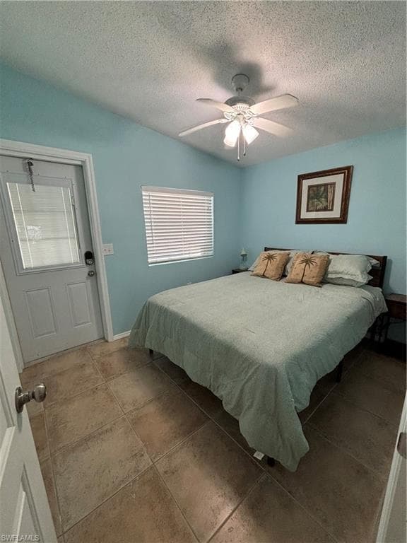 14 Nancy LN, FORT MYERS BEACH FL 33931-24