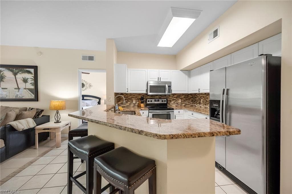 15605 Ocean Walk CIR # 203, FORT MYERS FL 33908-8