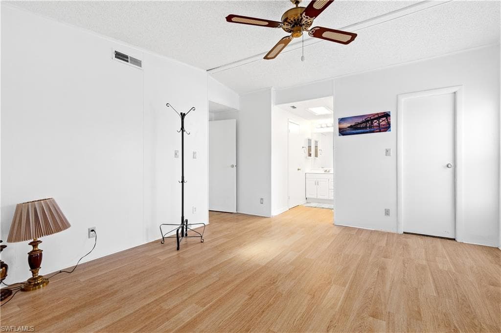 9231 Caloosa DR, NORTH FORT MYERS FL 33903-16