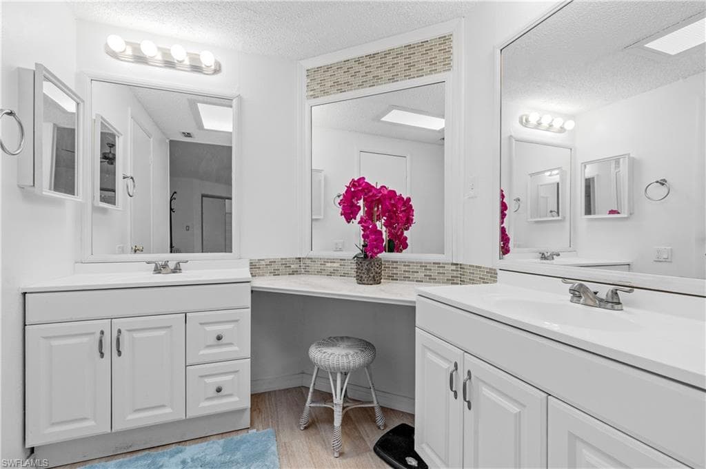 9231 Caloosa DR, NORTH FORT MYERS FL 33903-17