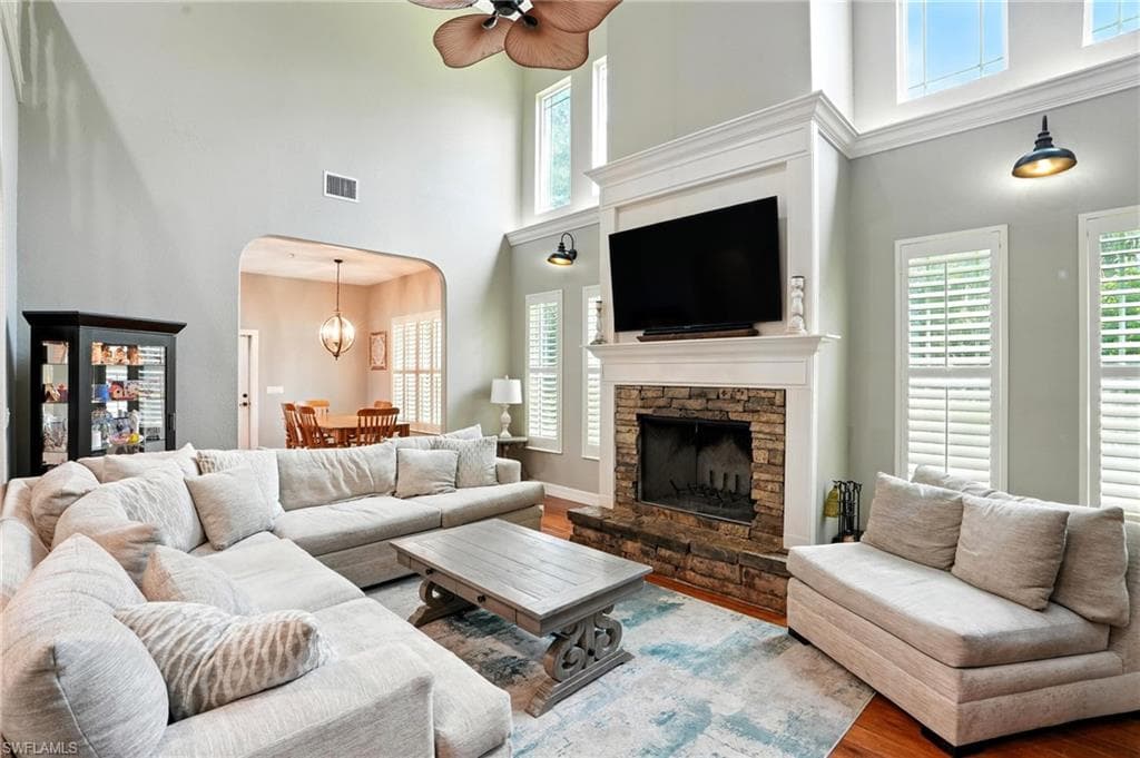 16461 Oakview CIR, ALVA FL 33920-8