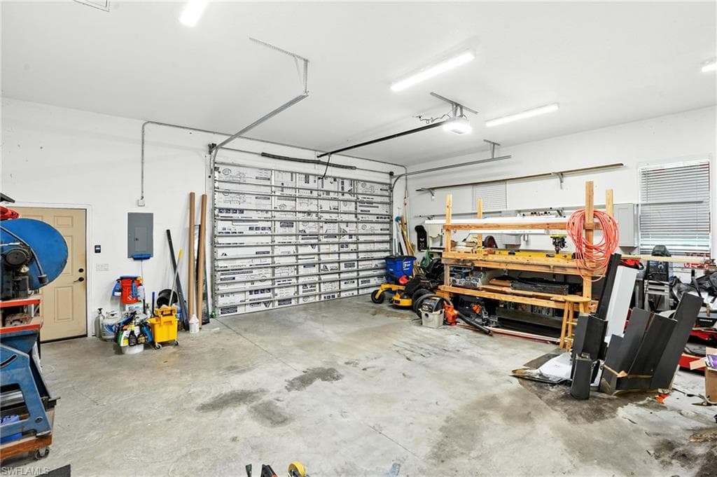 16461 Oakview CIR, ALVA FL 33920-33