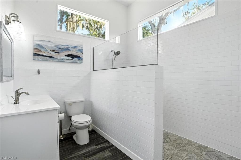 16461 Oakview CIR, ALVA FL 33920-37