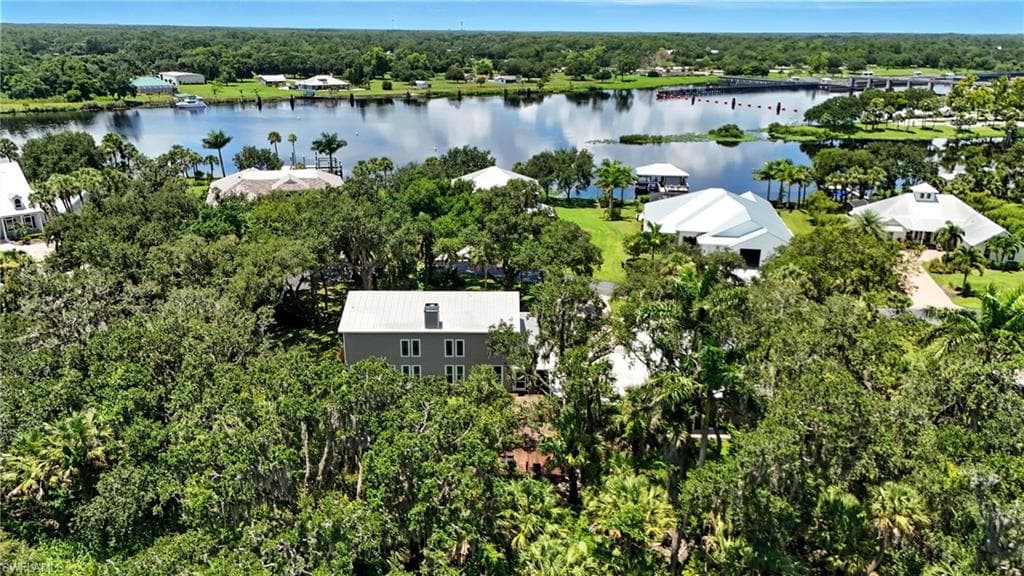 16461 Oakview CIR, ALVA FL 33920-48