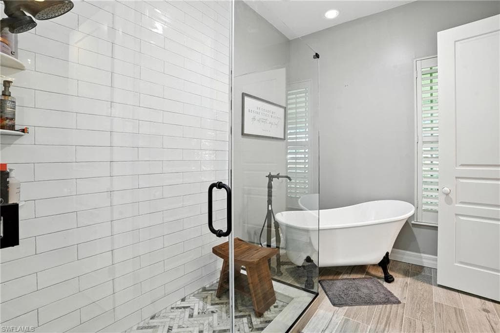 16461 Oakview CIR, ALVA FL 33920-17