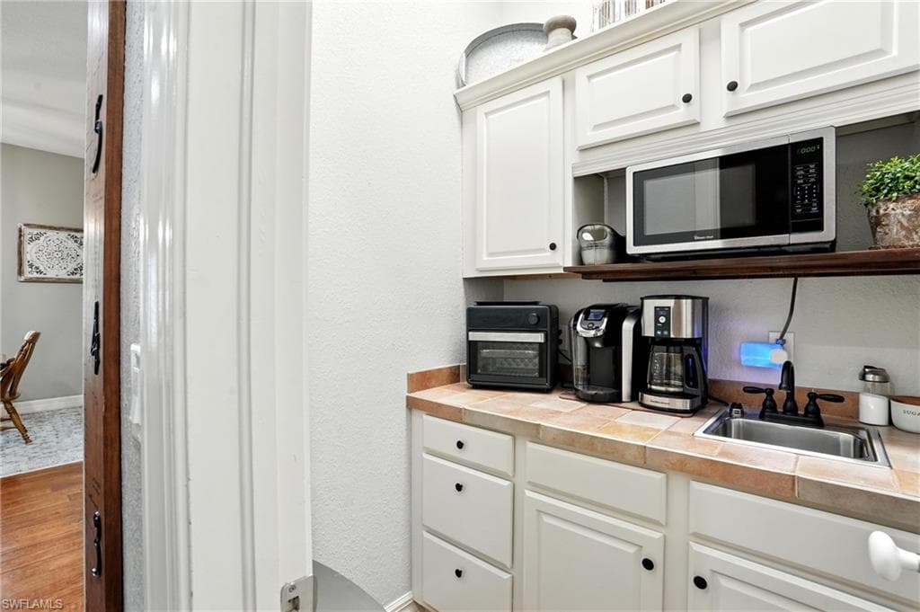 16461 Oakview CIR, ALVA FL 33920-14