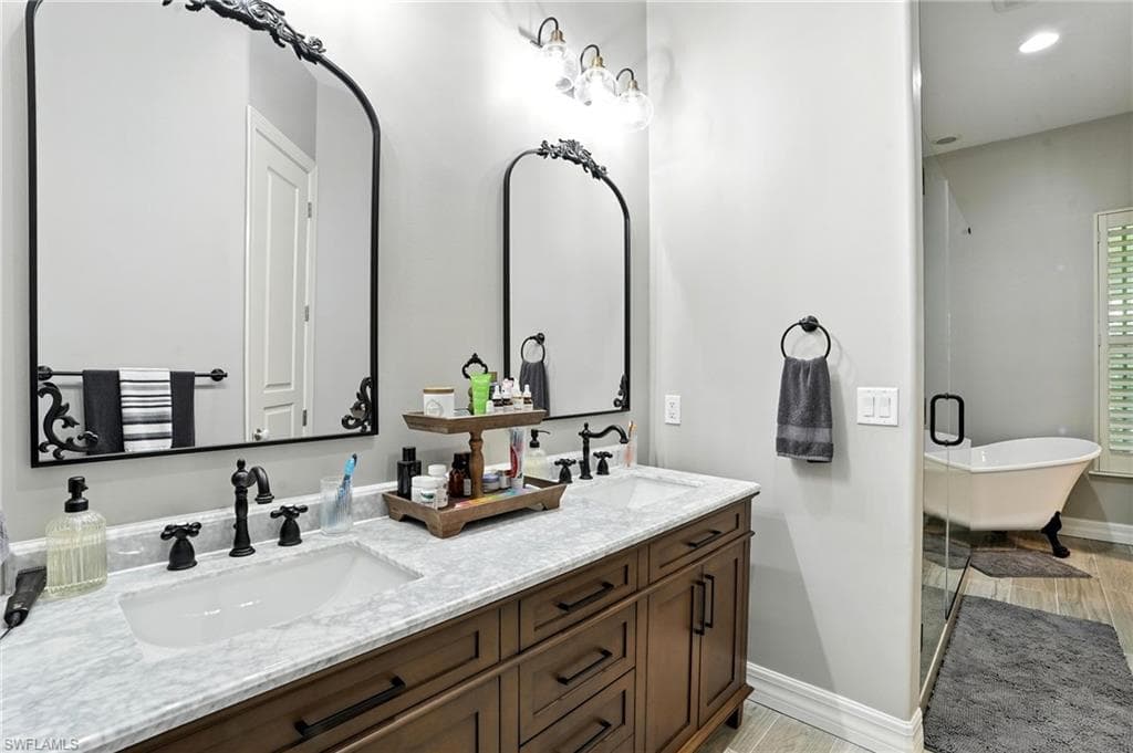 16461 Oakview CIR, ALVA FL 33920-18